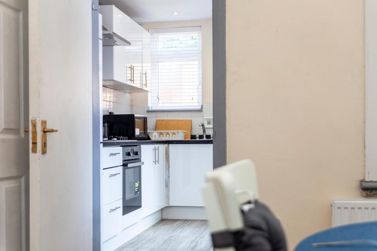 Highlands Gardens Suites Ilford Buitenkant foto